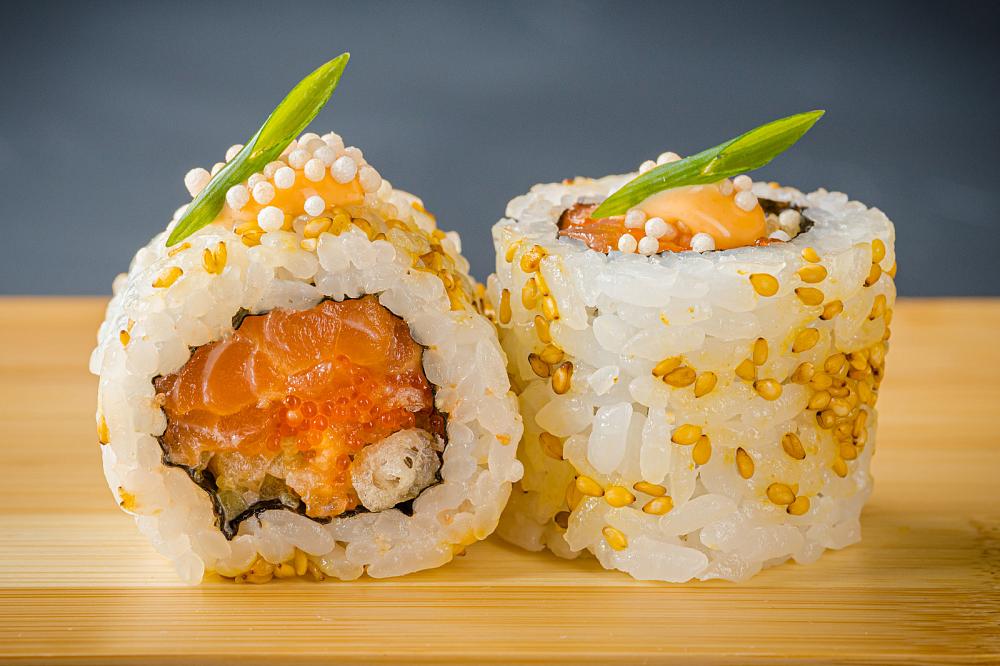 Ролл Тартар из лосося